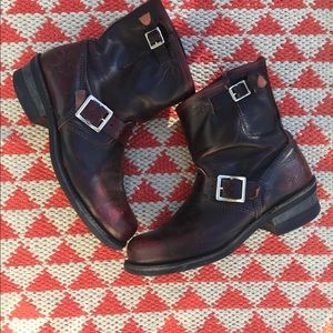 Frye Women’s Engineer 8R Leather boots